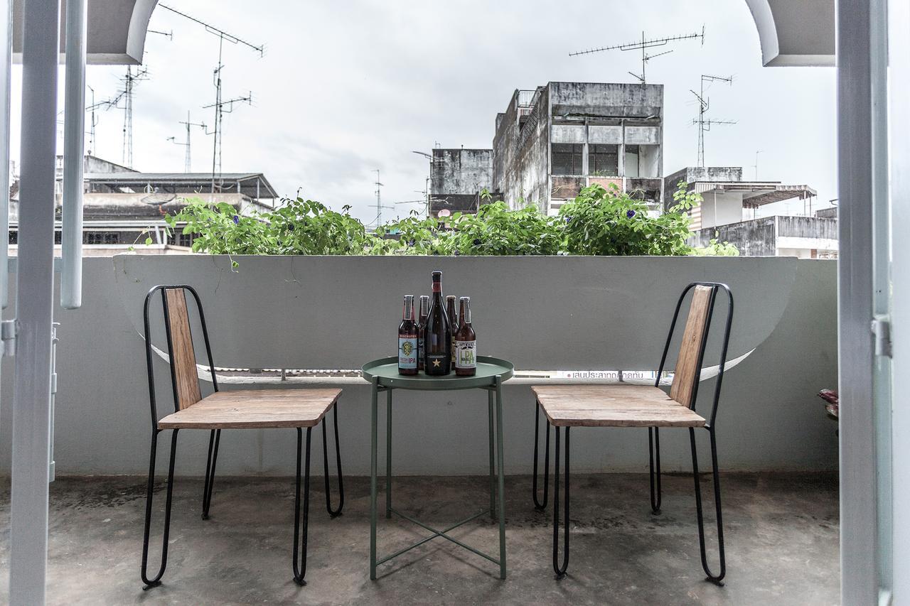 A Local Something Hostel Trang Exterior foto